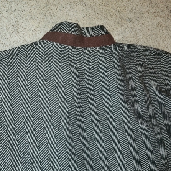 H2H have to have  brand nwt jacket - Picture 6 of 8